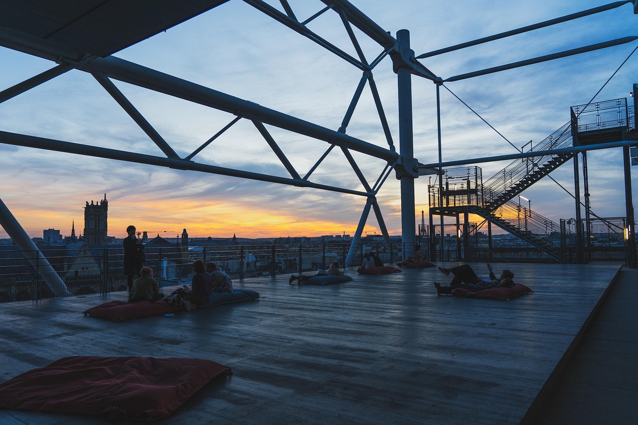 Privé wellness-oase met comfortabele loungebanken. Privé wellness-oase met comfortabele loungebanken.