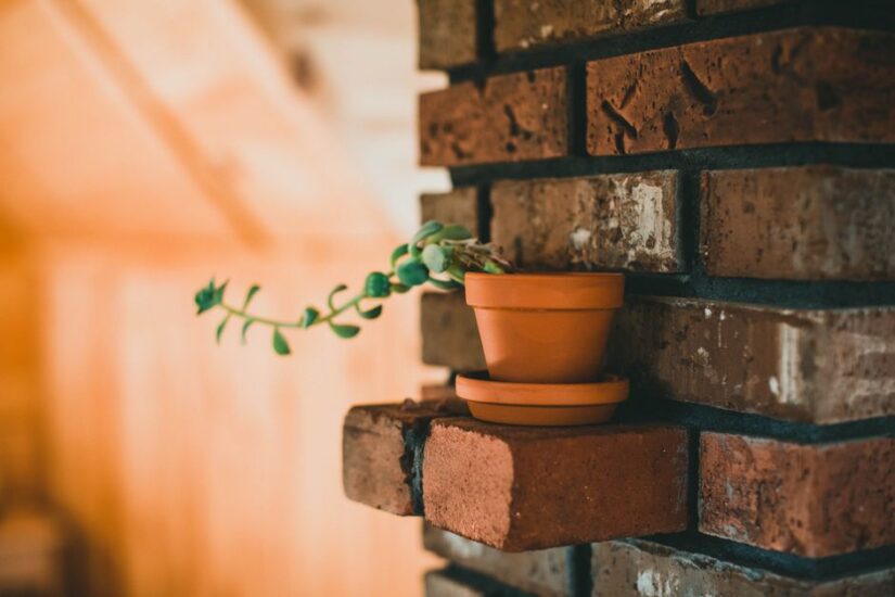 Terracotta in het interieur: koel en stijlvol voor de zomer
