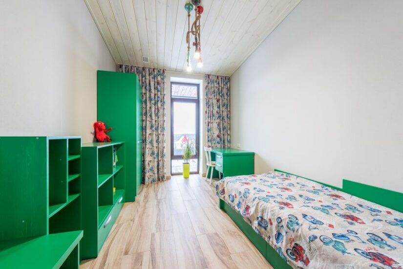 Kunststoffen en milieuvriendelijke vloeropties voor de kinderkamer